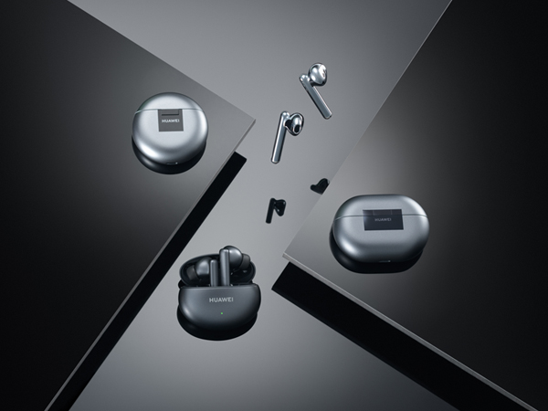 HUAWEI │ familia FreeBuds